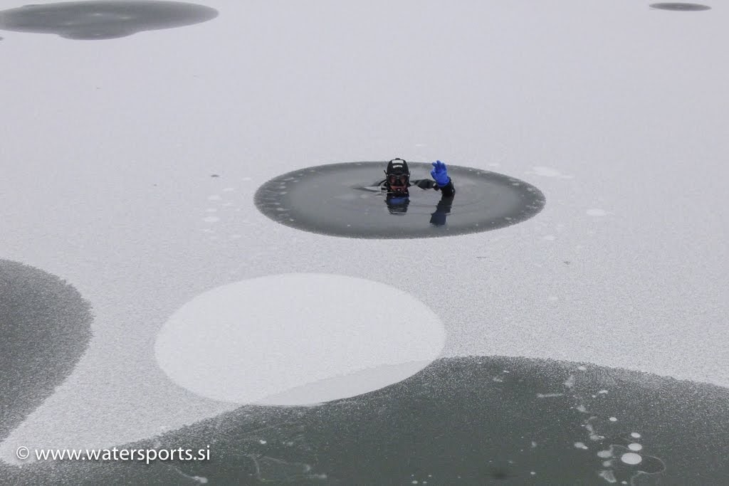 potapljanje pod ledom